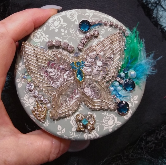 Butterfly Jewel on Brighton Heart Tin + FREE RING (copied listing) - Picture 11 of 15